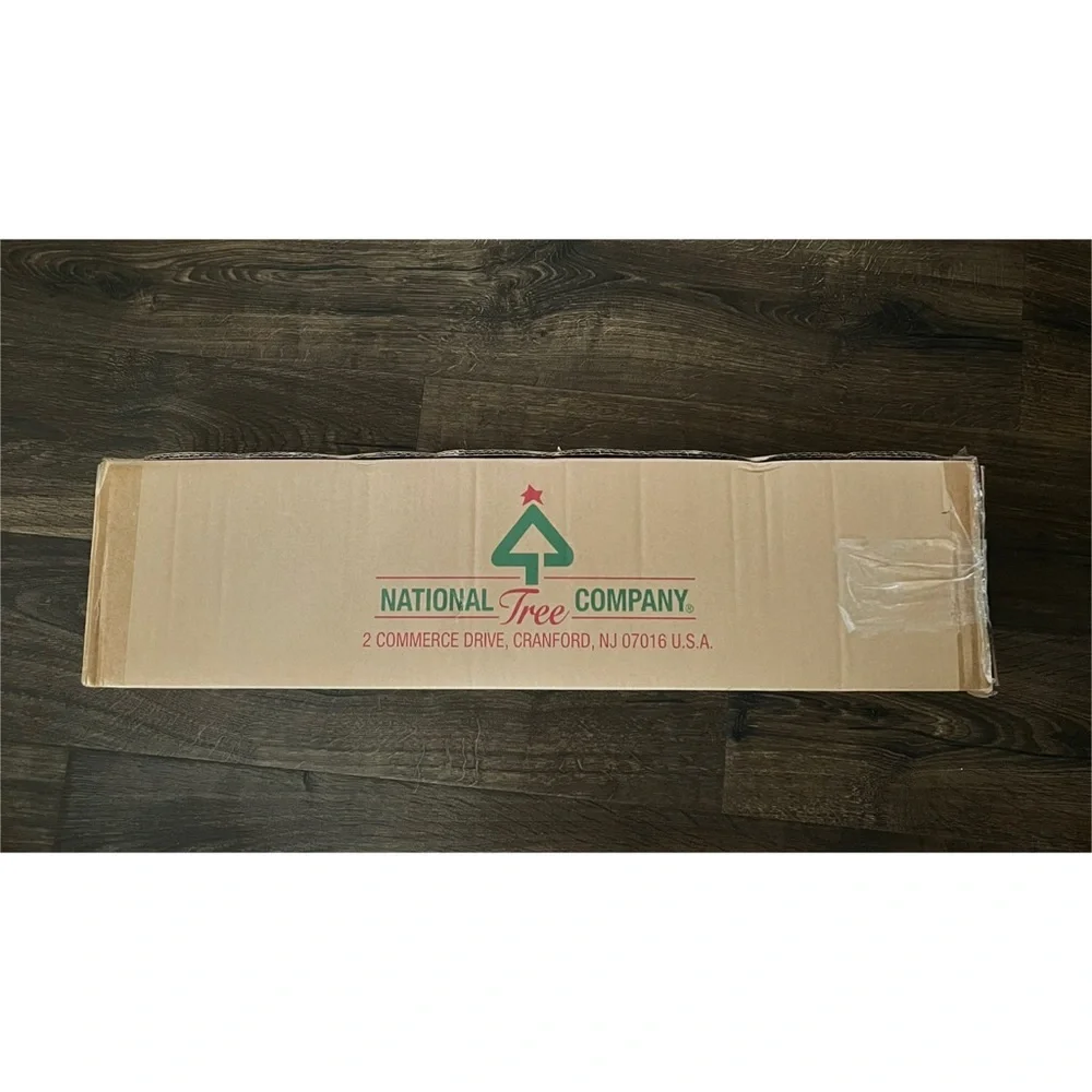 National Tree Company Colonial Garland LED